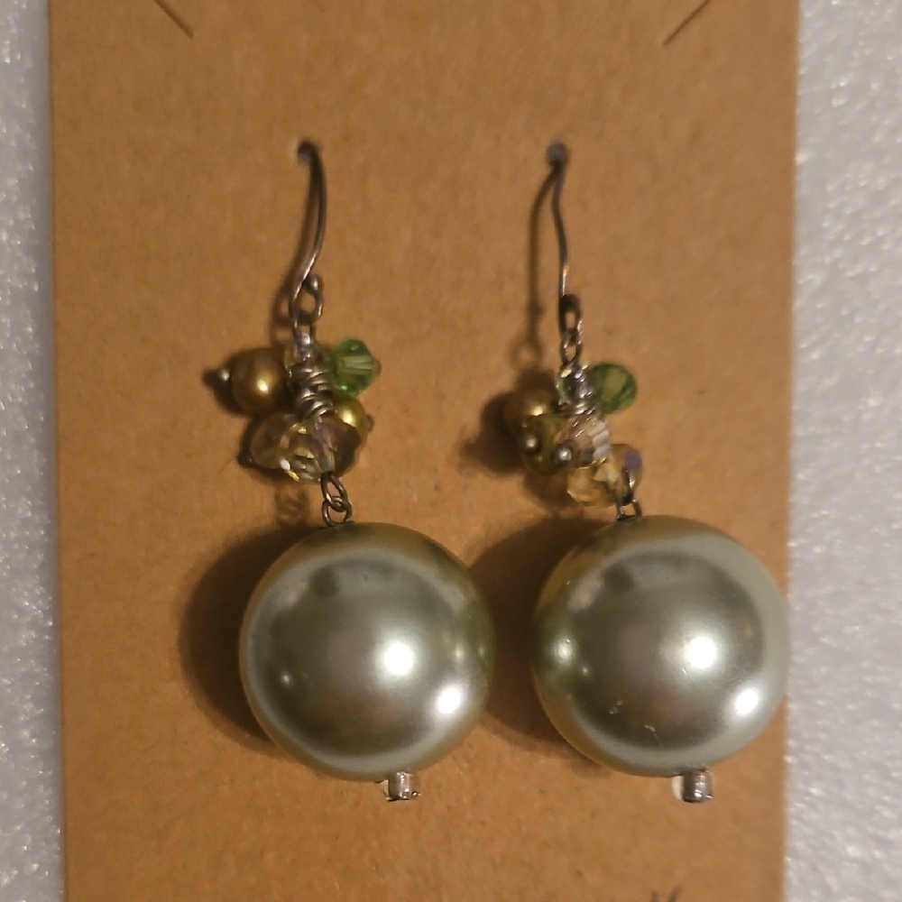 Chic Pearl and Bead Dangle Earrings